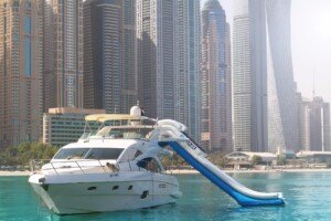 Party Yacht in Dubai