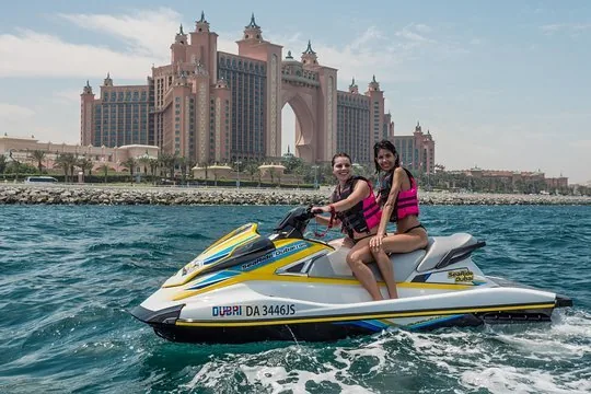 90 Minutes Jetski  (Dubai Palm Tour)