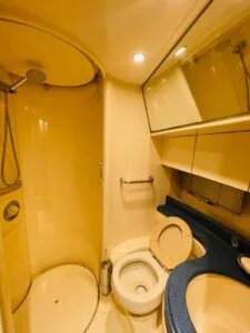 48Ft Majesty — view 3